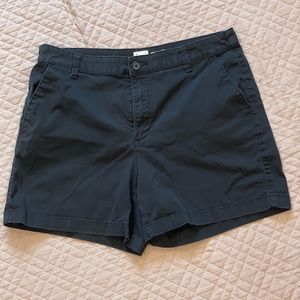Shorts A New Day black